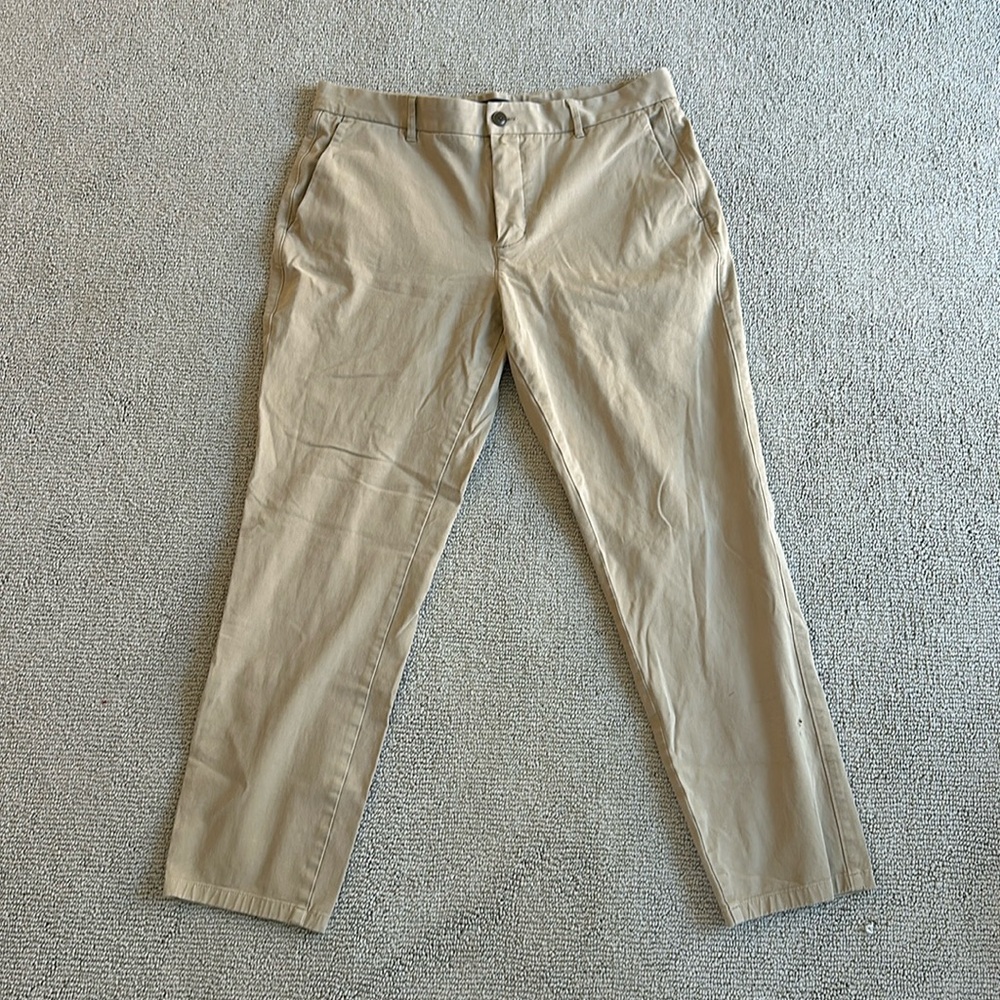 Everlane Uniform Chino Pant, size 34 x 30 - Athletic Fit